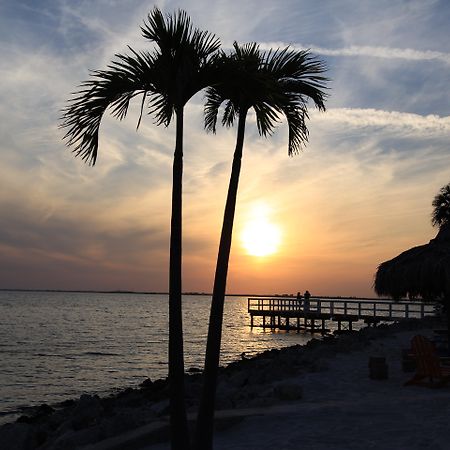 Sailport Waterfront Suites Tampa Exterior foto